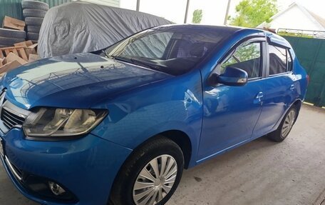 Renault Logan II, 2015 год, 365 000 рублей, 1 фотография