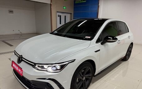 Volkswagen Golf VIII, 2022 год, 1 930 000 рублей, 1 фотография