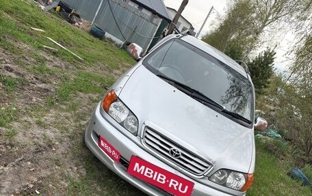 Toyota Ipsum II, 1996 год, 489 000 рублей, 1 фотография