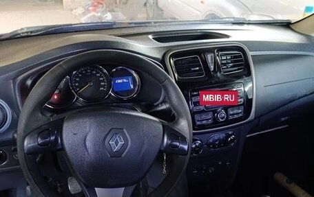 Renault Logan II, 2015 год, 365 000 рублей, 2 фотография