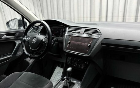 Volkswagen Tiguan II, 2018 год, 2 599 000 рублей, 11 фотография