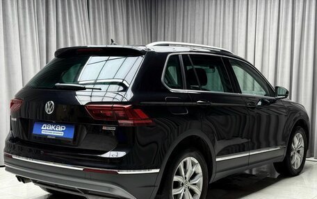 Volkswagen Tiguan II, 2018 год, 2 599 000 рублей, 6 фотография