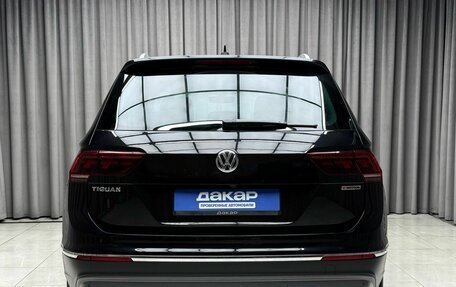 Volkswagen Tiguan II, 2018 год, 2 599 000 рублей, 5 фотография