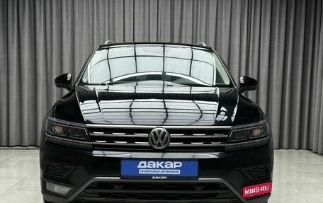 Volkswagen Tiguan II, 2018 год, 2 599 000 рублей, 2 фотография