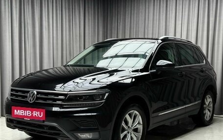Volkswagen Tiguan II, 2018 год, 2 599 000 рублей, 3 фотография