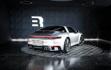 Porsche 911, 2021 год, 18 900 000 рублей, 4 фотография