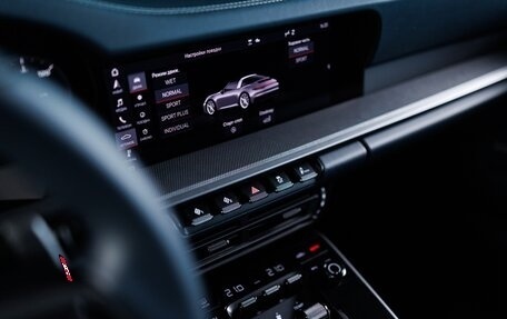 Porsche 911, 2021 год, 18 900 000 рублей, 35 фотография