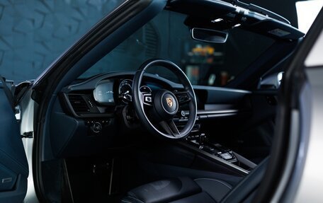 Porsche 911, 2021 год, 18 900 000 рублей, 40 фотография