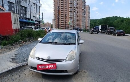 Toyota Prius, 2011 год, 880 000 рублей, 3 фотография