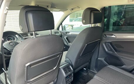 Volkswagen Tiguan II, 2018 год, 2 690 000 рублей, 28 фотография