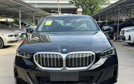 BMW 5 серия, 2026 год, 7 300 000 рублей, 2 фотография