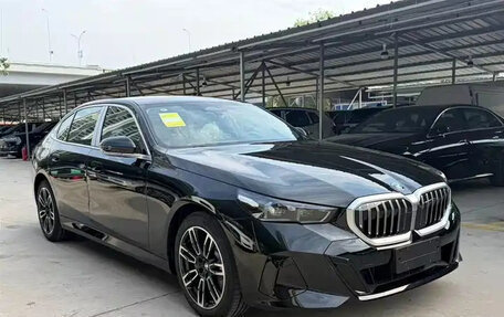 BMW 5 серия, 2026 год, 7 300 000 рублей, 4 фотография