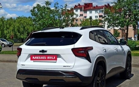 Chevrolet Trax, 2023 год, 1 980 000 рублей, 3 фотография