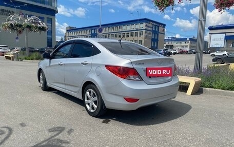 Hyundai Solaris II рестайлинг, 2013 год, 770 000 рублей, 4 фотография