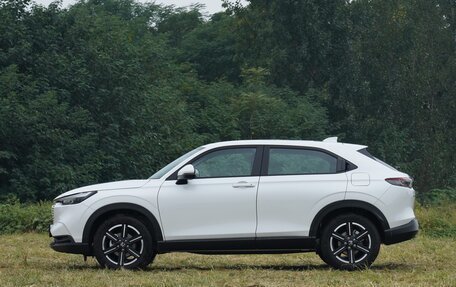 Honda Vezel, 2023 год, 1 650 000 рублей, 3 фотография