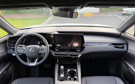 Lexus RX IV рестайлинг, 2026 год, 7 980 000 рублей, 12 фотография