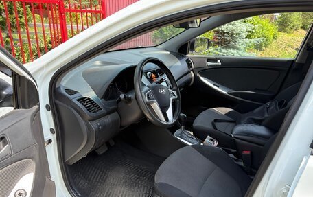Hyundai Solaris II рестайлинг, 2013 год, 800 000 рублей, 1 фотография