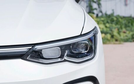 Volkswagen Golf VIII, 2022 год, 2 052 000 рублей, 12 фотография