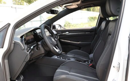 Volkswagen Golf VIII, 2022 год, 2 052 000 рублей, 13 фотография