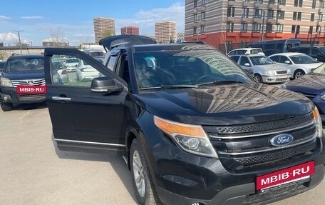 Ford Explorer VI, 2013 год, 1 600 000 рублей, 5 фотография