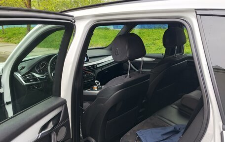 BMW X5, 2018 год, 3 950 000 рублей, 9 фотография