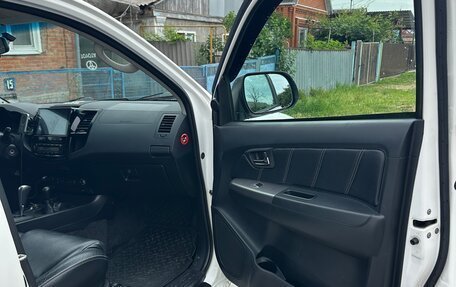 Toyota Hilux VII, 2014 год, 2 300 000 рублей, 16 фотография