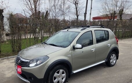 Renault Sandero I, 2012 год, 710 000 рублей, 2 фотография