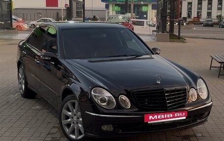 Mercedes-Benz E-Класс, 2003 год, 1 100 000 рублей, 8 фотография