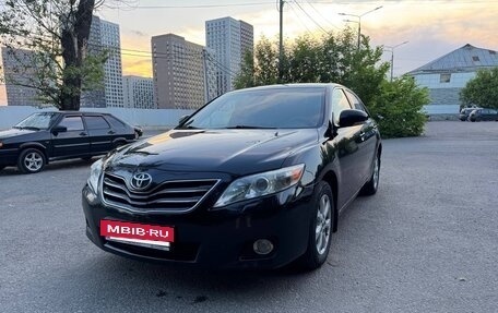 Toyota Camry, 2011 год, 1 450 000 рублей, 2 фотография