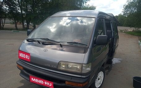 Toyota Lite Ace III, 1990 год, 250 000 рублей, 1 фотография