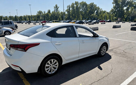 Hyundai Solaris II рестайлинг, 2018 год, 799 000 рублей, 1 фотография