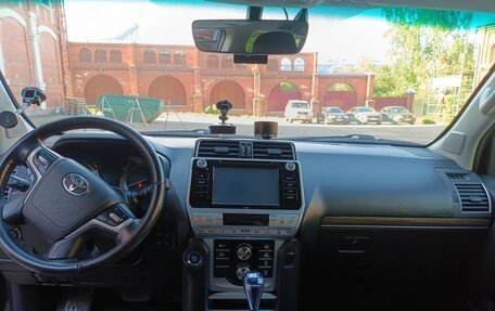 Toyota Land Cruiser Prado 150 рестайлинг 2, 2018 год, 4 900 000 рублей, 8 фотография