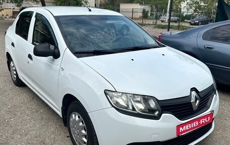 Renault Logan II, 2018 год, 490 000 рублей, 2 фотография