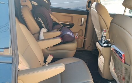 KIA Carnival III, 2018 год, 2 800 000 рублей, 10 фотография