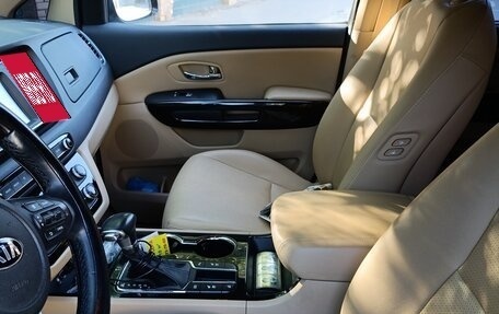 KIA Carnival III, 2018 год, 2 800 000 рублей, 13 фотография