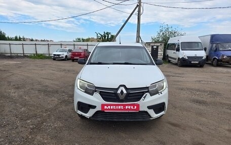 Renault Logan II, 2018 год, 310 000 рублей, 2 фотография