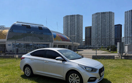 Hyundai Solaris II рестайлинг, 2017 год, 746 000 рублей, 3 фотография