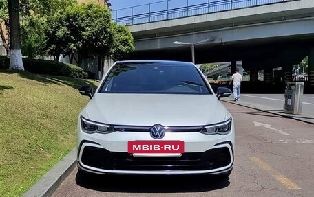Volkswagen Golf VIII, 2021 год, 2 010 000 рублей, 2 фотография