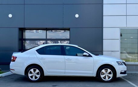Skoda Octavia, 2018 год, 1 999 000 рублей, 4 фотография