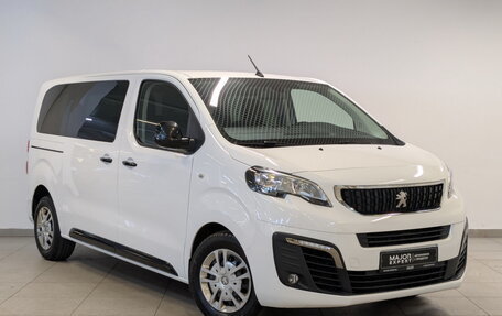 Peugeot Traveller I, 2019 год, 3 350 000 рублей, 3 фотография