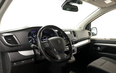 Peugeot Traveller I, 2019 год, 3 350 000 рублей, 17 фотография