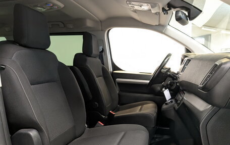 Peugeot Traveller I, 2019 год, 3 350 000 рублей, 24 фотография