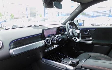 Mercedes-Benz GLB, 2022 год, 2 700 000 рублей, 7 фотография