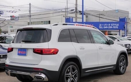 Mercedes-Benz GLB, 2022 год, 2 700 000 рублей, 4 фотография