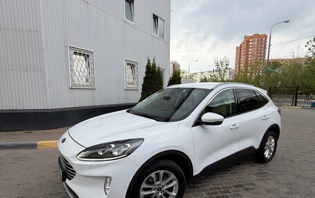 Ford Kuga III, 2021 год, 1 980 000 рублей, 2 фотография