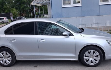 Volkswagen Jetta VI, 2013 год, 990 000 рублей, 6 фотография