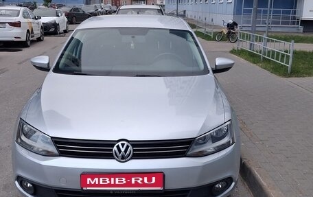 Volkswagen Jetta VI, 2013 год, 990 000 рублей, 5 фотография