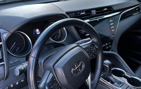 Toyota Camry, 2020 год, 2 500 000 рублей, 10 фотография