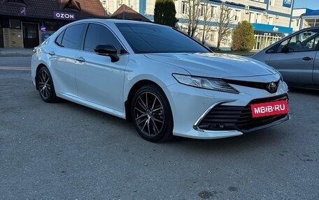 Toyota Camry, 2020 год, 2 500 000 рублей, 3 фотография