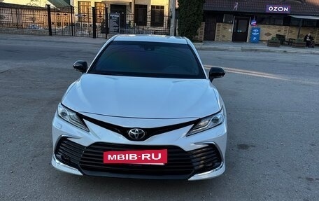 Toyota Camry, 2020 год, 2 500 000 рублей, 2 фотография